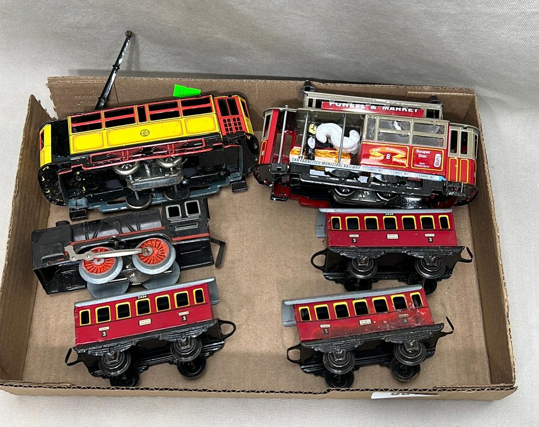 Lot of tin model trains (1 of 6)