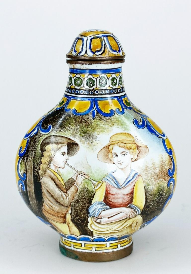 Signed Chinese Enameled Snuff Bottle With European Subject (1 of 9)