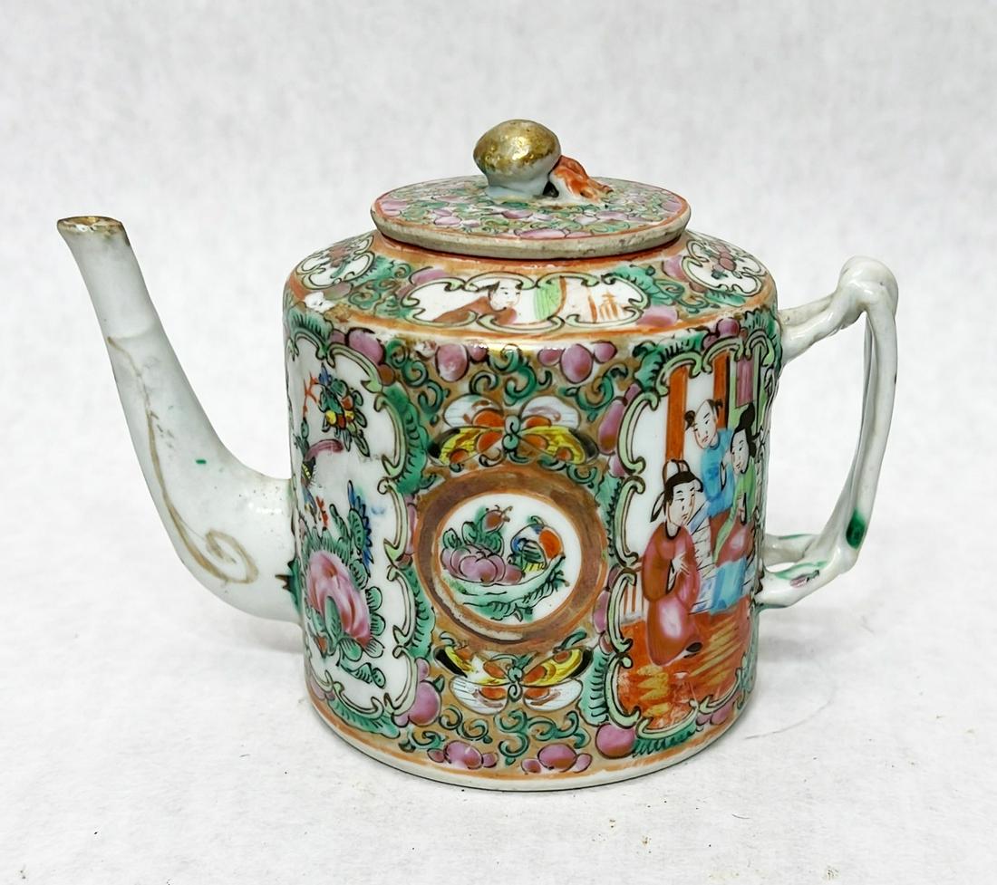 Chinese Export Rose Medallion Child's Teapot (1 of 8)