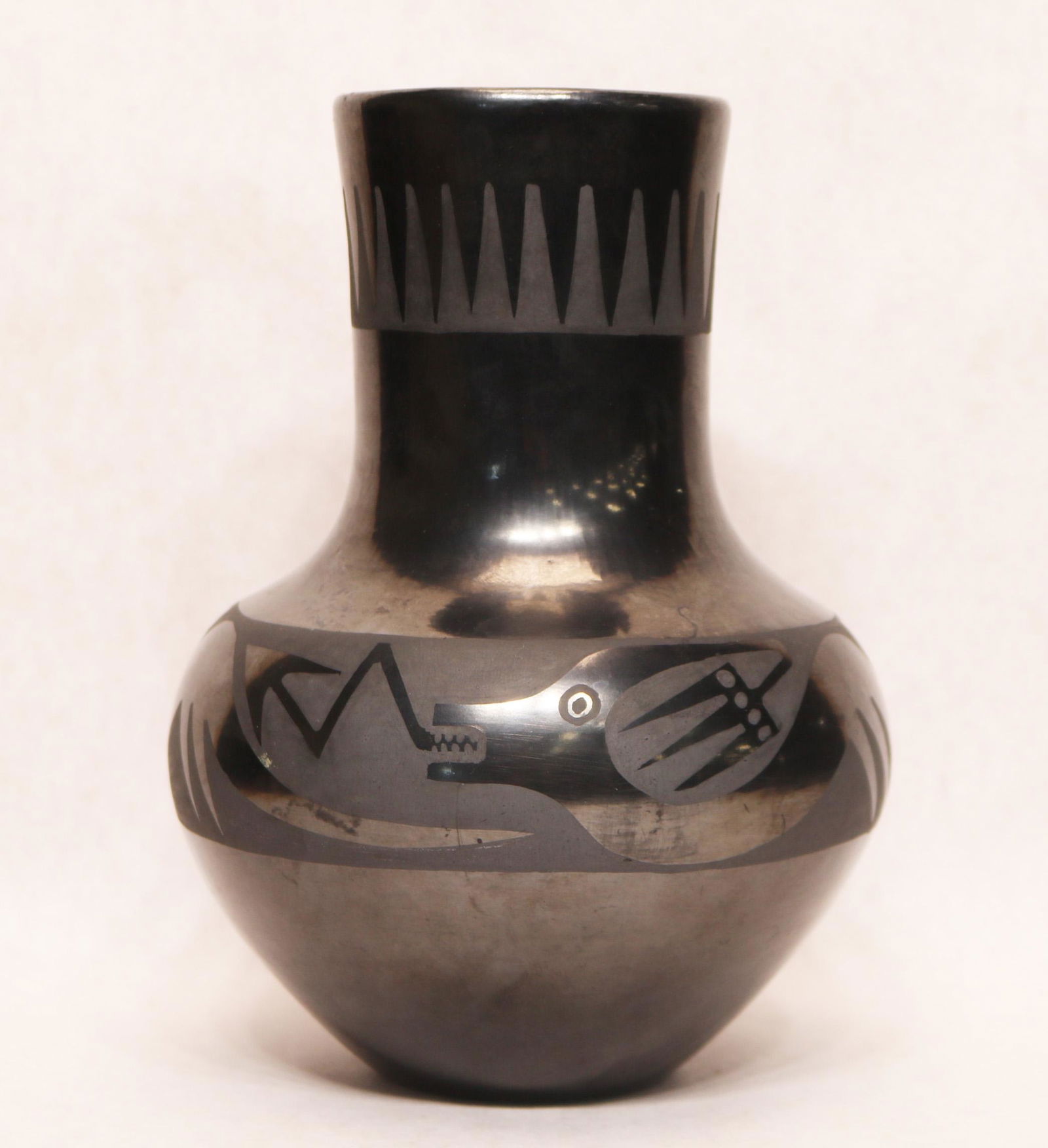 Maria and Santana Martinez Santa Clara blackware pottery vase (1 of 5)