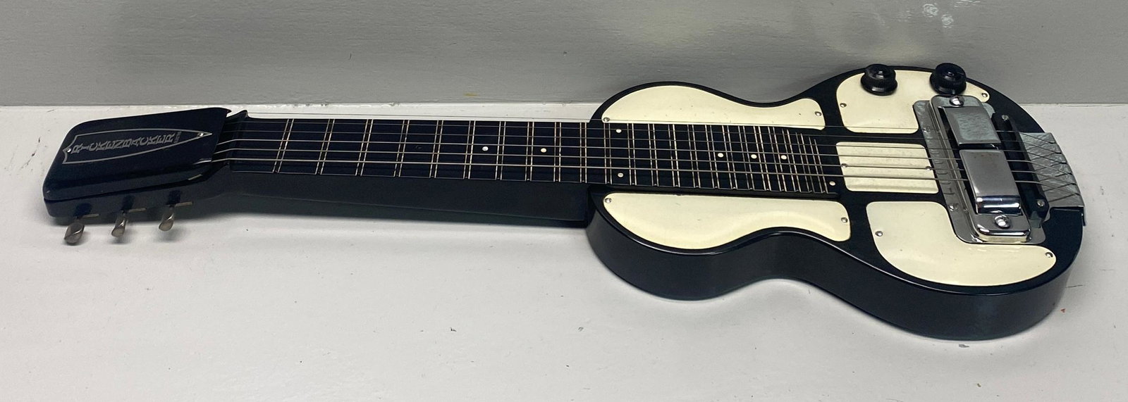 Rickenbacker 1949 Bd-6 Bakelite Lap Steel (1 of 13)