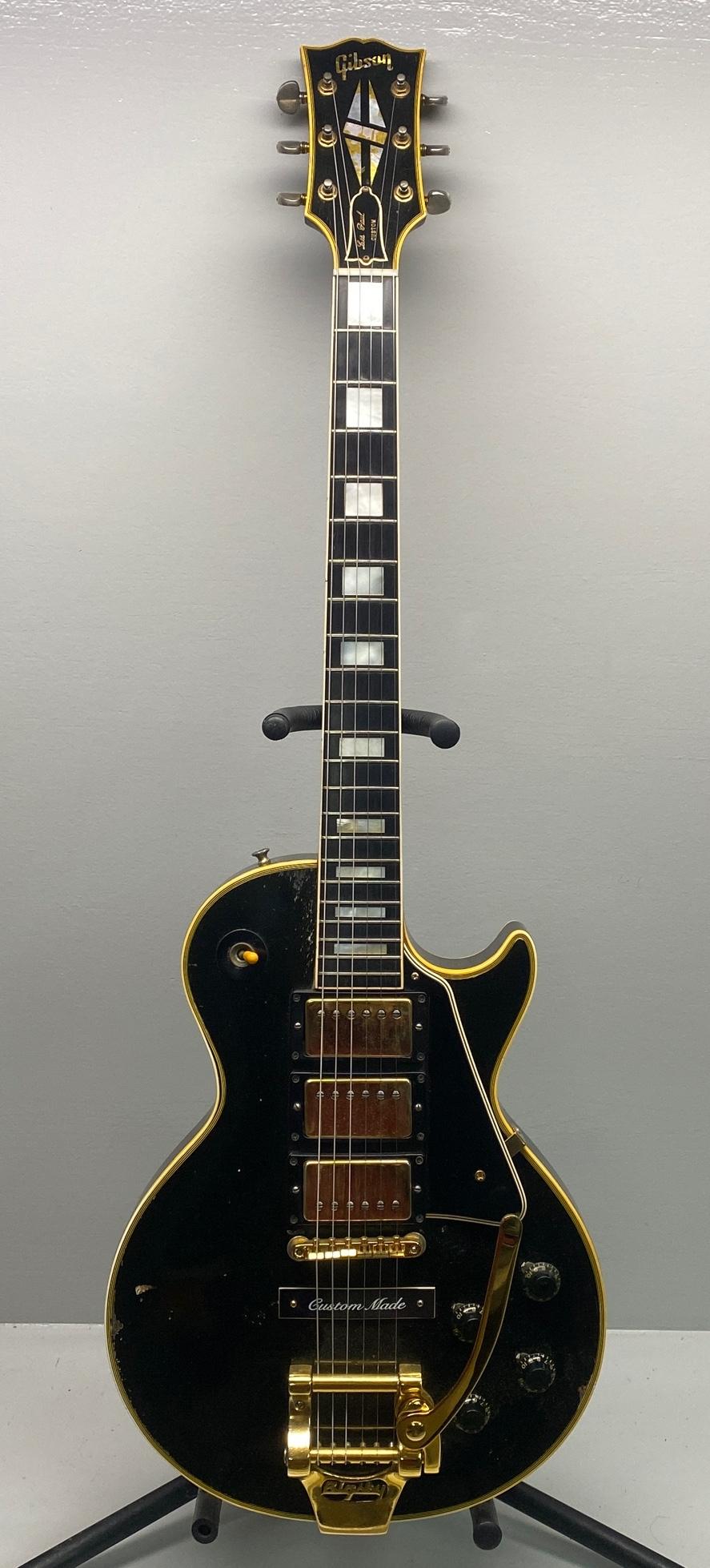 Gibson Les Paul Custom Black Beauty Guitar (1 of 20)