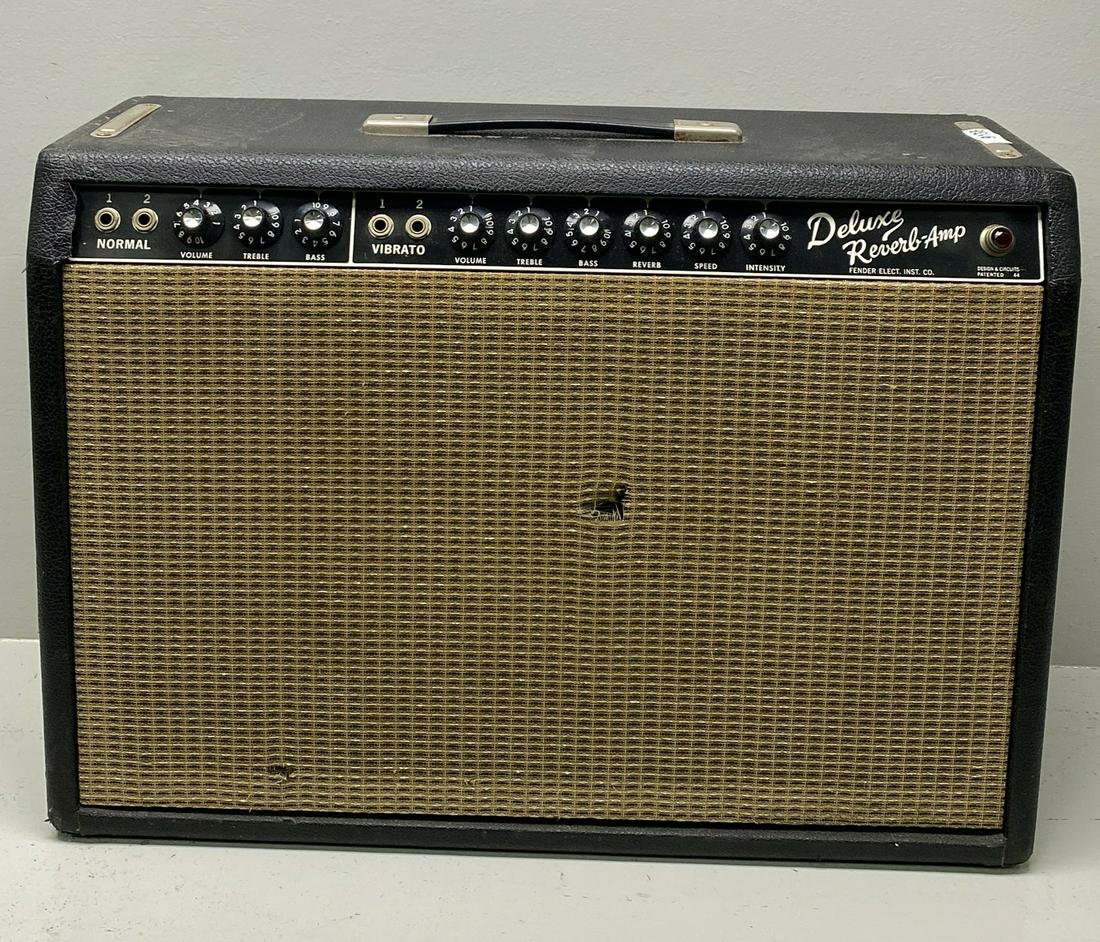 Fender Deluxe Reverb Amp (1 of 13)