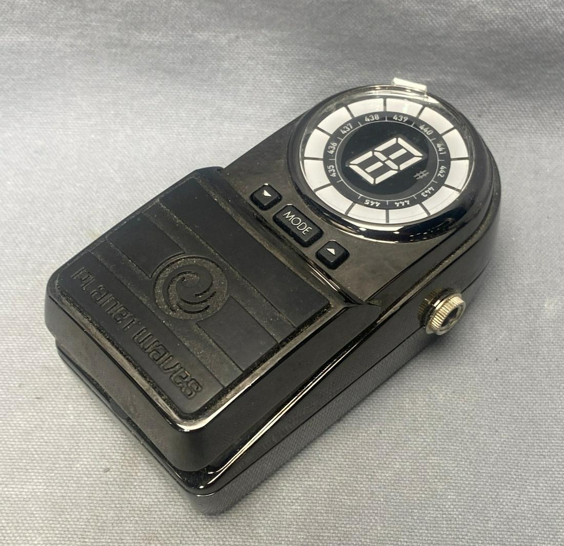 Planet Waves Tuner Pedal (1 of 2)