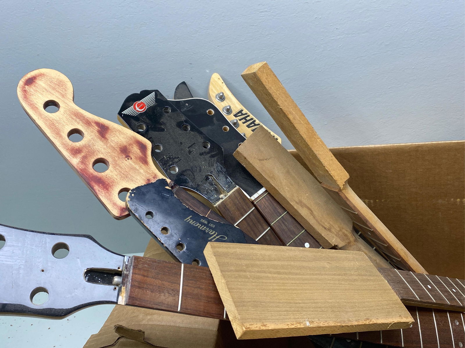 Lot: Vintage Guitar Necks (1 of 5)