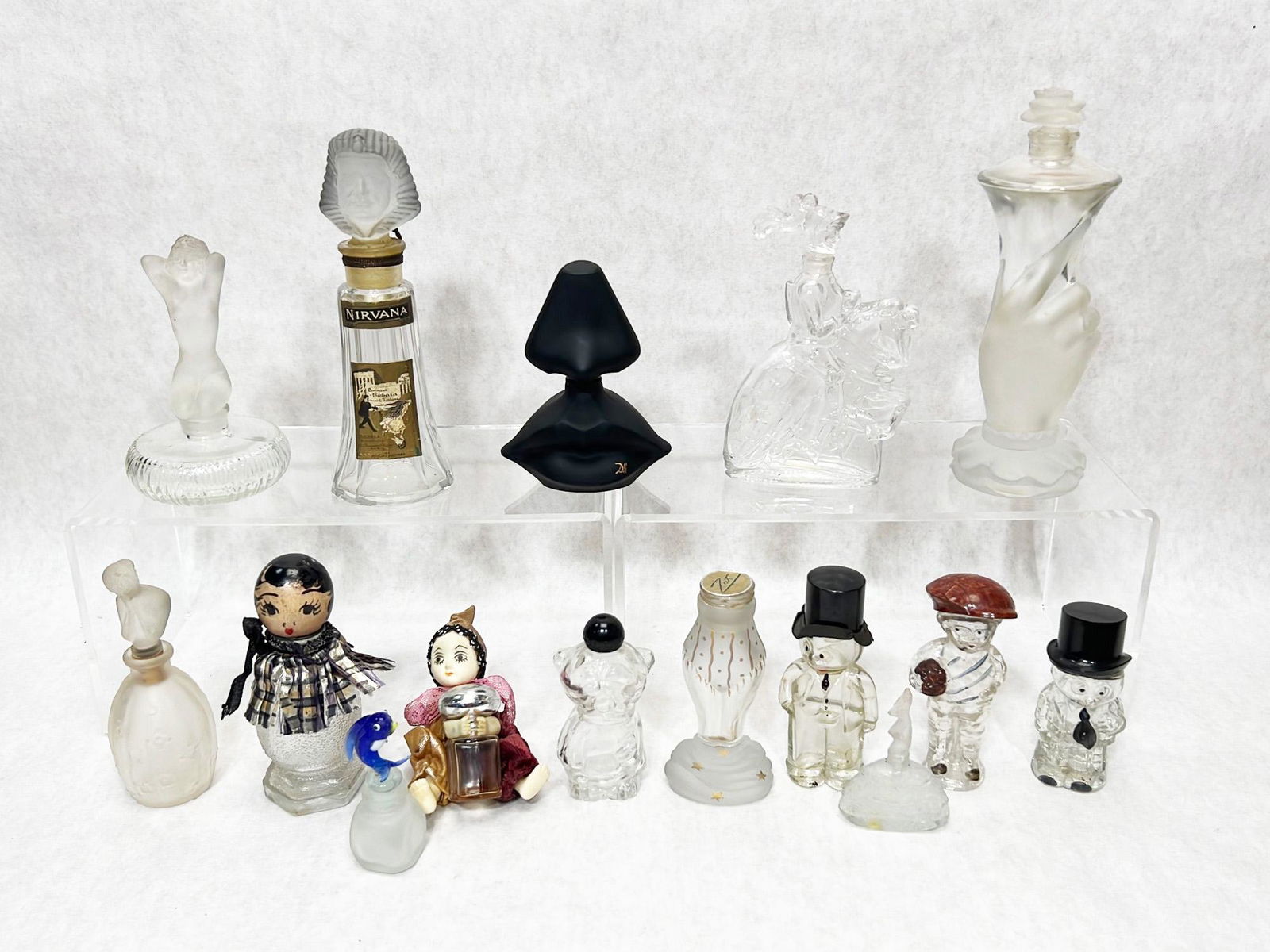 Fifteen Vintage To Modern Glass Perfume Bottles (1 of 17)