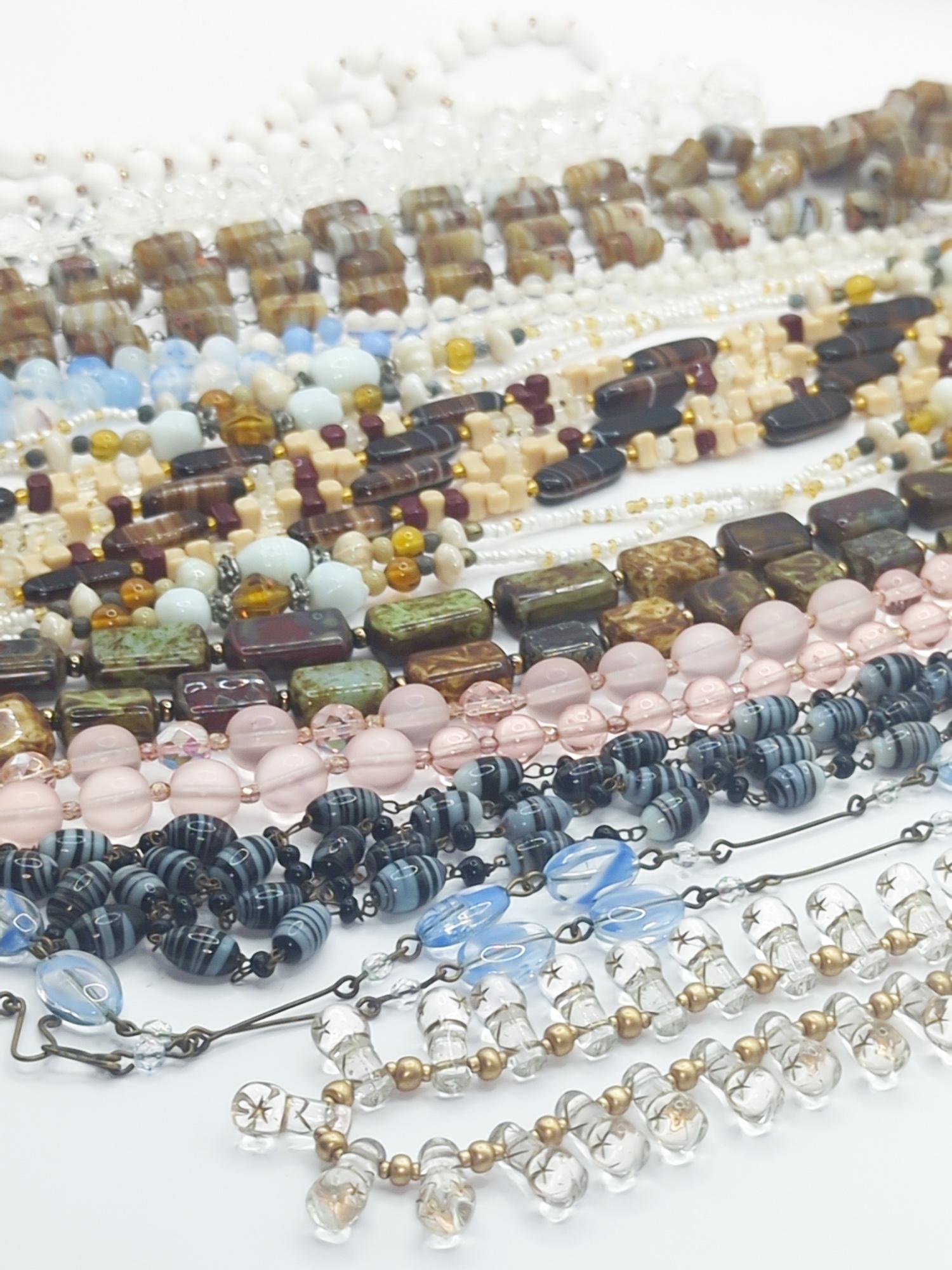 FASHION JEWELRY; Generous Lot Of Costume Jewelry Beaded Necklaces (1 of 5)