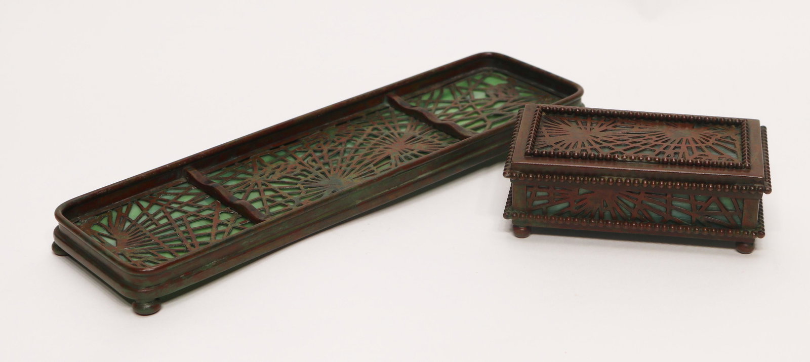 Tiffany Studios Pine Needle Pattern Stamp Box And Pen Tray (1 of 6)