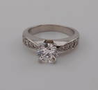 Platinum 1.50 Ctw Diamond Ring 8.4g size 5 3/4