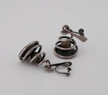 Art Smith Sterling Silver Mid Century Modern Screw Back Earrings 0.7 ozt.: missing part of screw, 1 3/4 x 1 approx.,