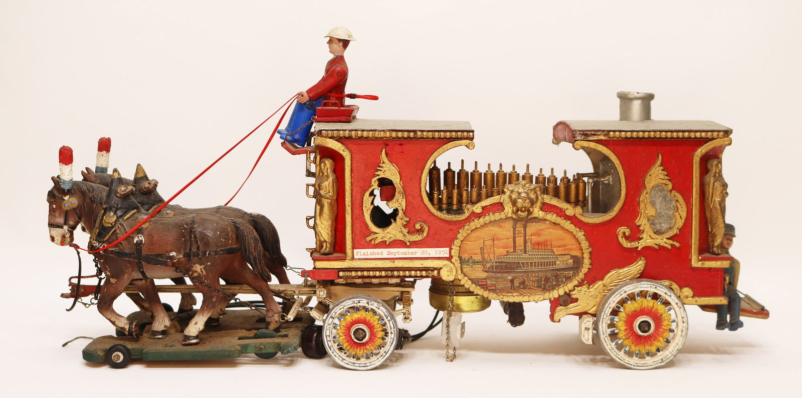 Folk / Outsider Art Franquist Circus Steam Wagon Model (1 of 4)