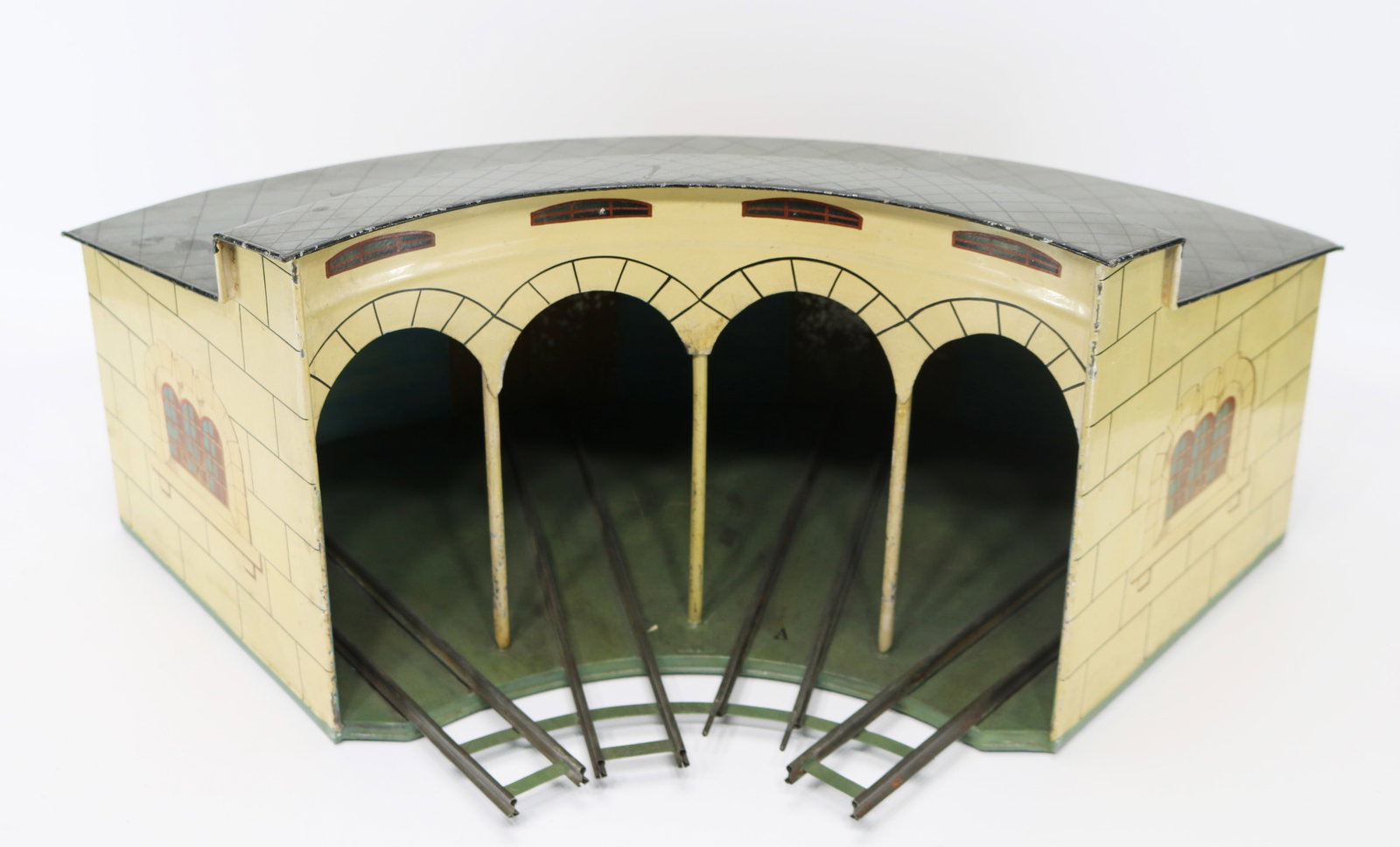 Marklin Four Bay Model Train Roundhouse (1 of 10)