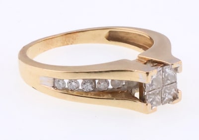 14k Gold 0.40 ct Diamond Ring 4.4g