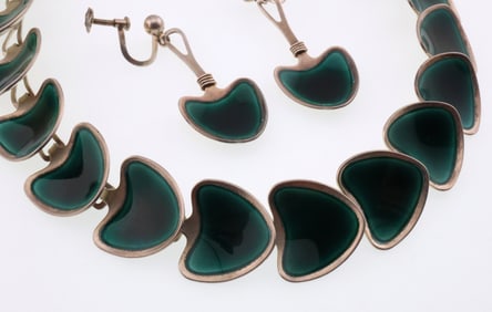 Atelier Borgila, Sweden; Modernist Sterling Silver Necklace and Earrings Suite