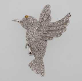 18k Gold 3.0 ct Diamond Bird in Fight with Topaz Eye 11.5g