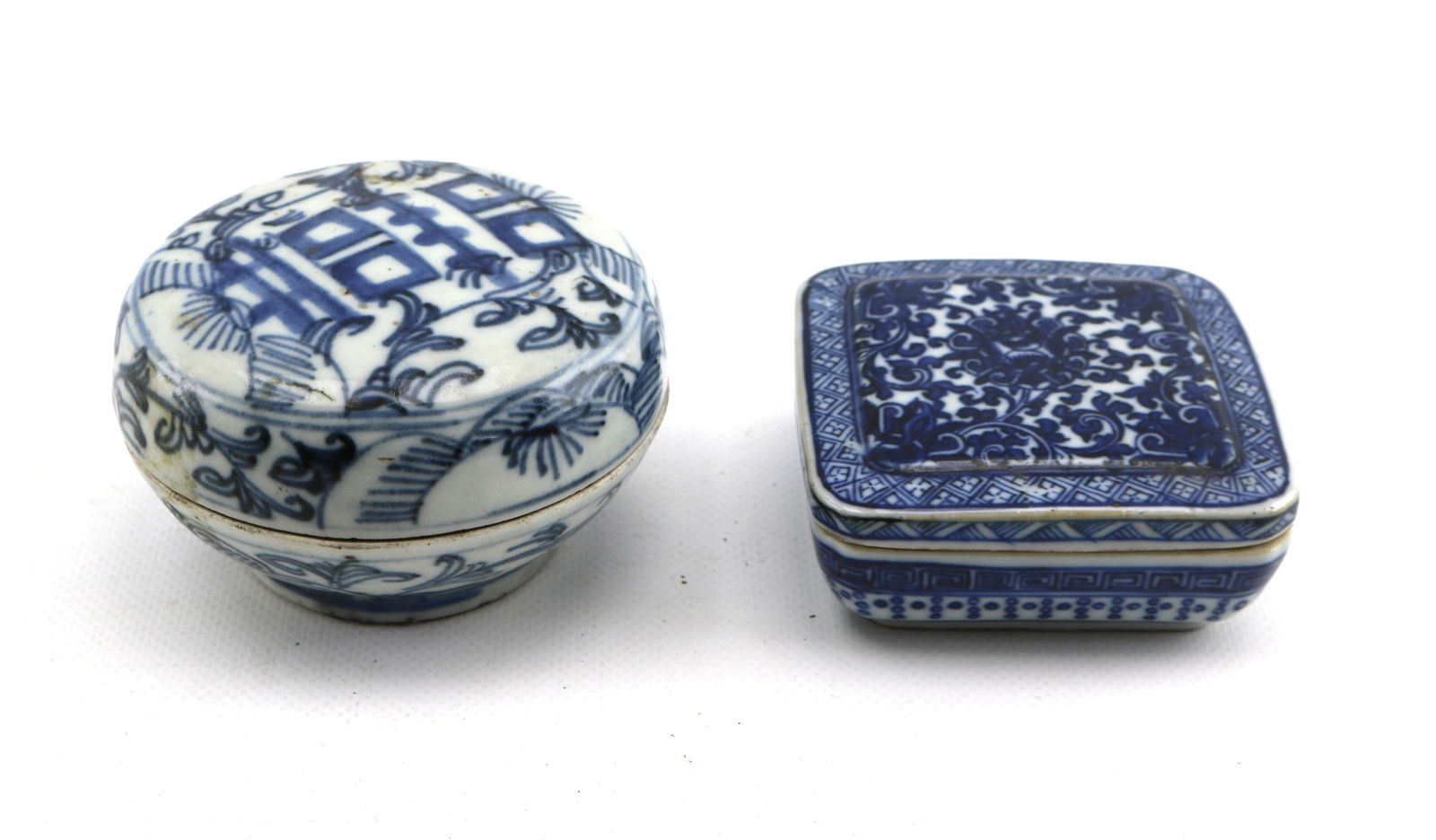 (2) Chinese Blue and White Porcelain Paste Boxes (1 of 7)