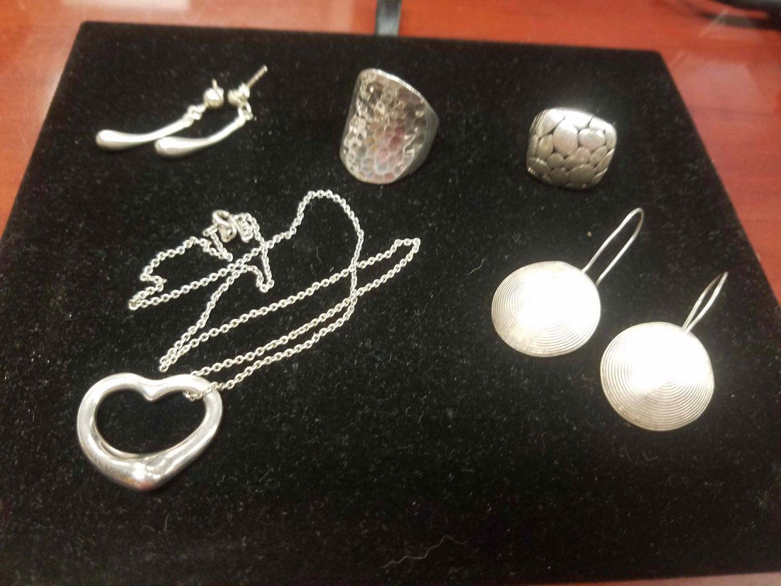 Tiffany Elsa Peretti Necklace And 4 Other Mid Century (1 of 1)