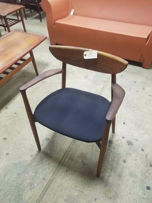 Peter Hvidt Arm Chair (1 of 3)