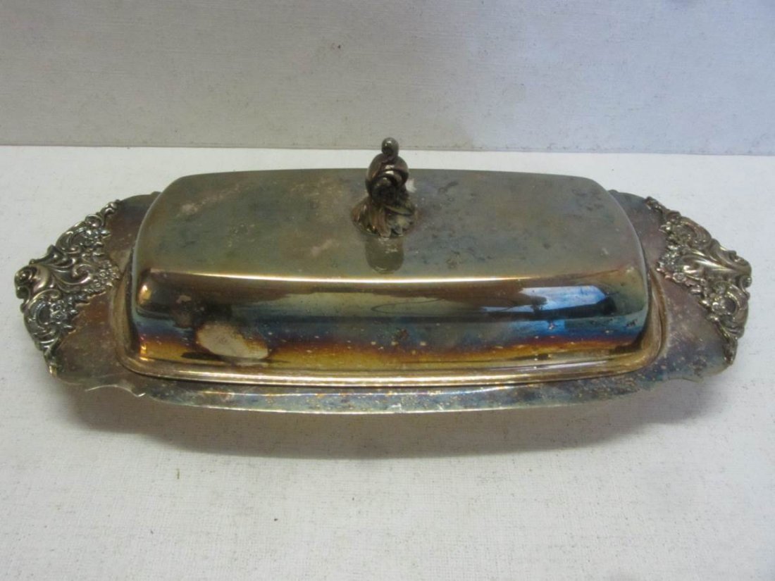 Wallace Baroque Silver Plate Covered Butter Dish with (1 of 2)