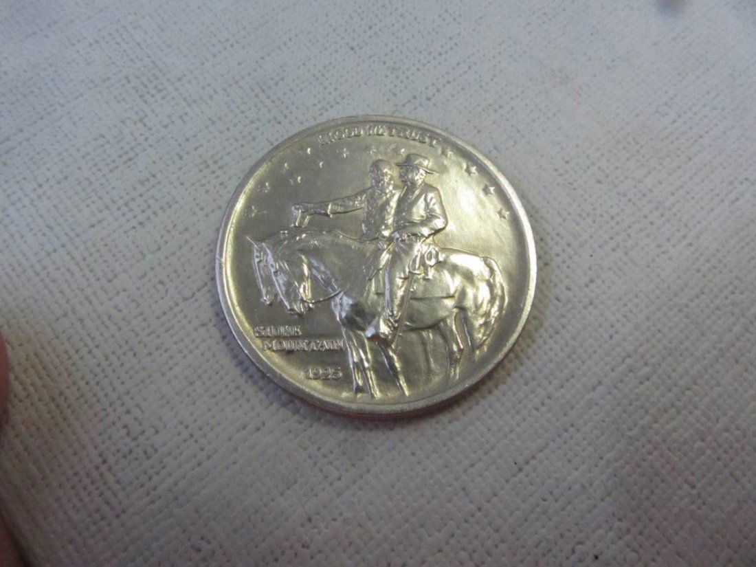 1925 Stone Mountain Commemorative 1/2 Dollar 90% Silver (1 of 2)