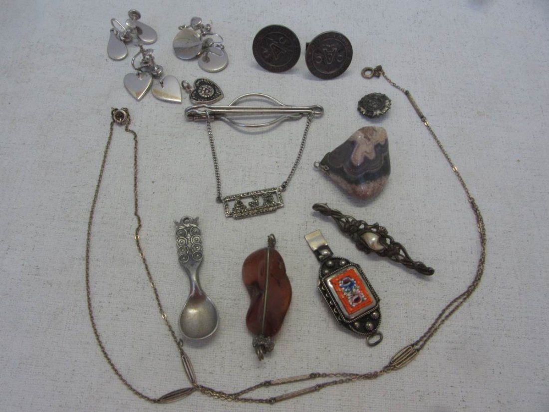 Mixed Lot of Misc Jewelry and parts (1 of 4)