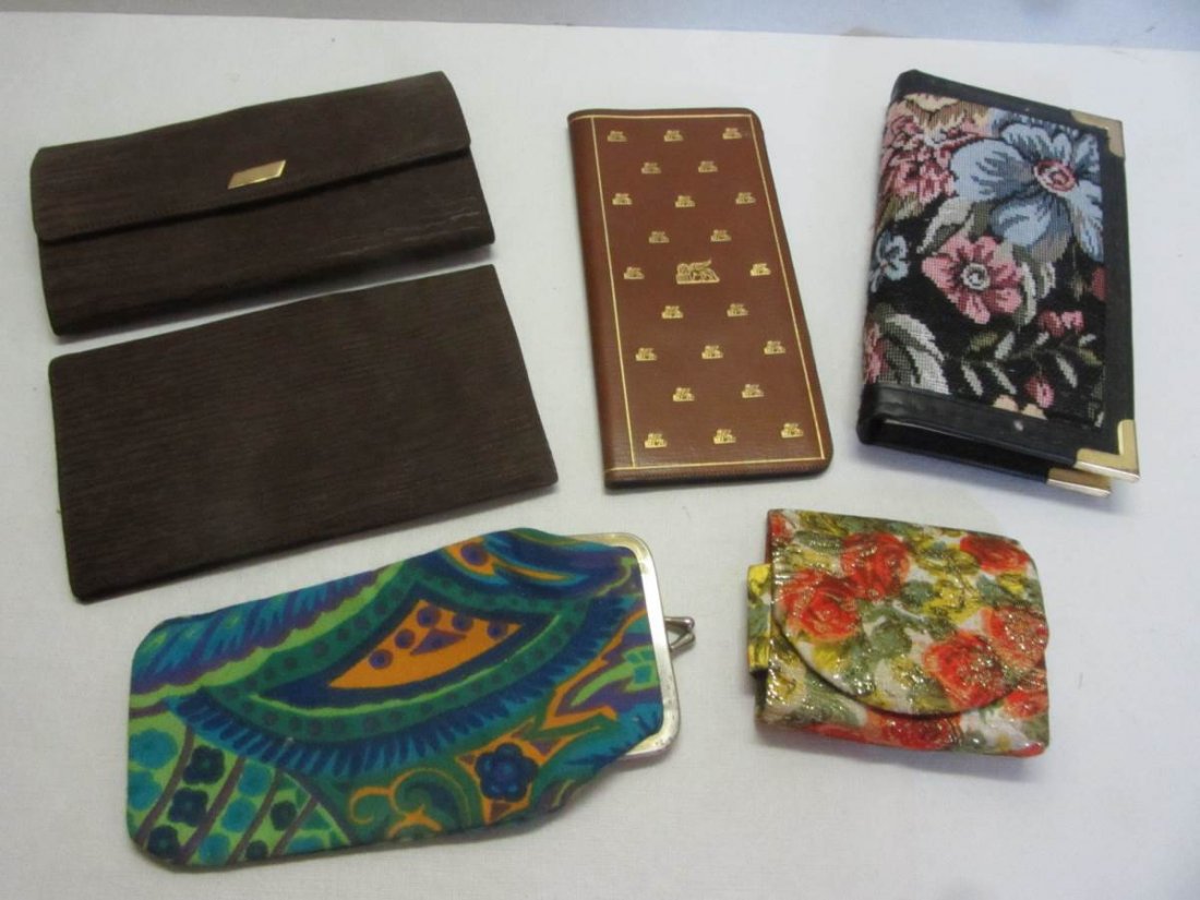 Lot of 6 Vintage Dress Accessories (1 of 2)