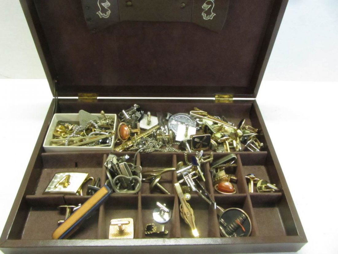 Men's Jewelry Box with Men's Cufflinks, tie tacks and (1 of 1)