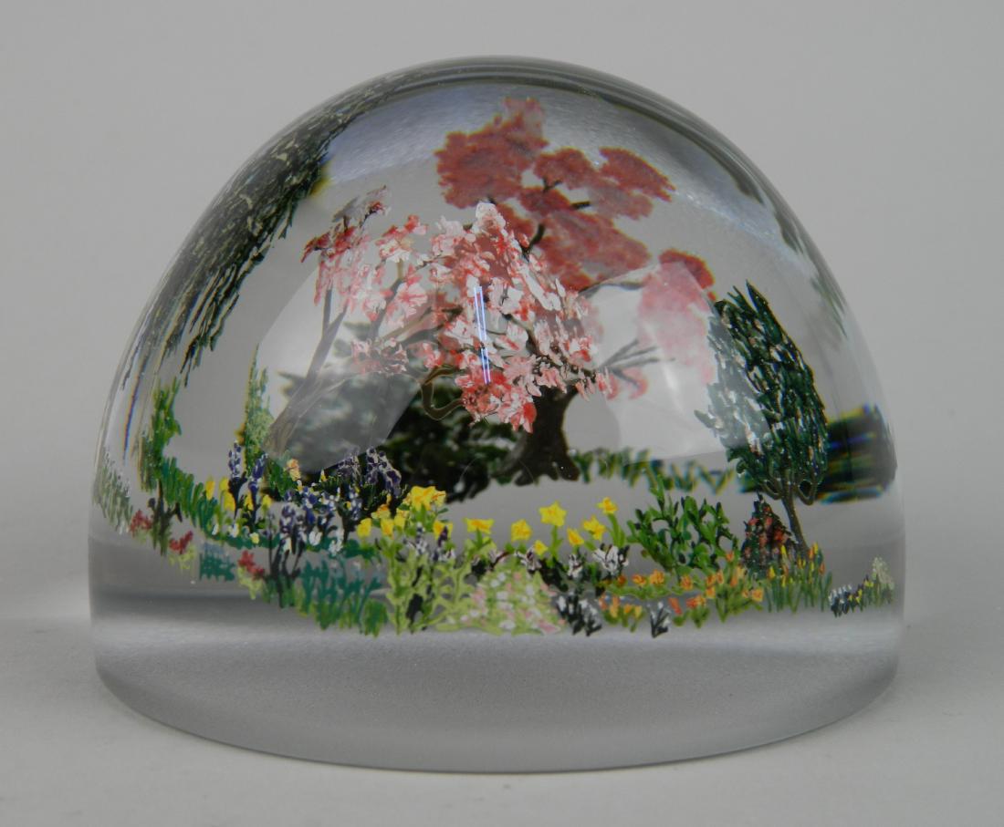 Alison Ruzsa glass paperweight (1 of 4)