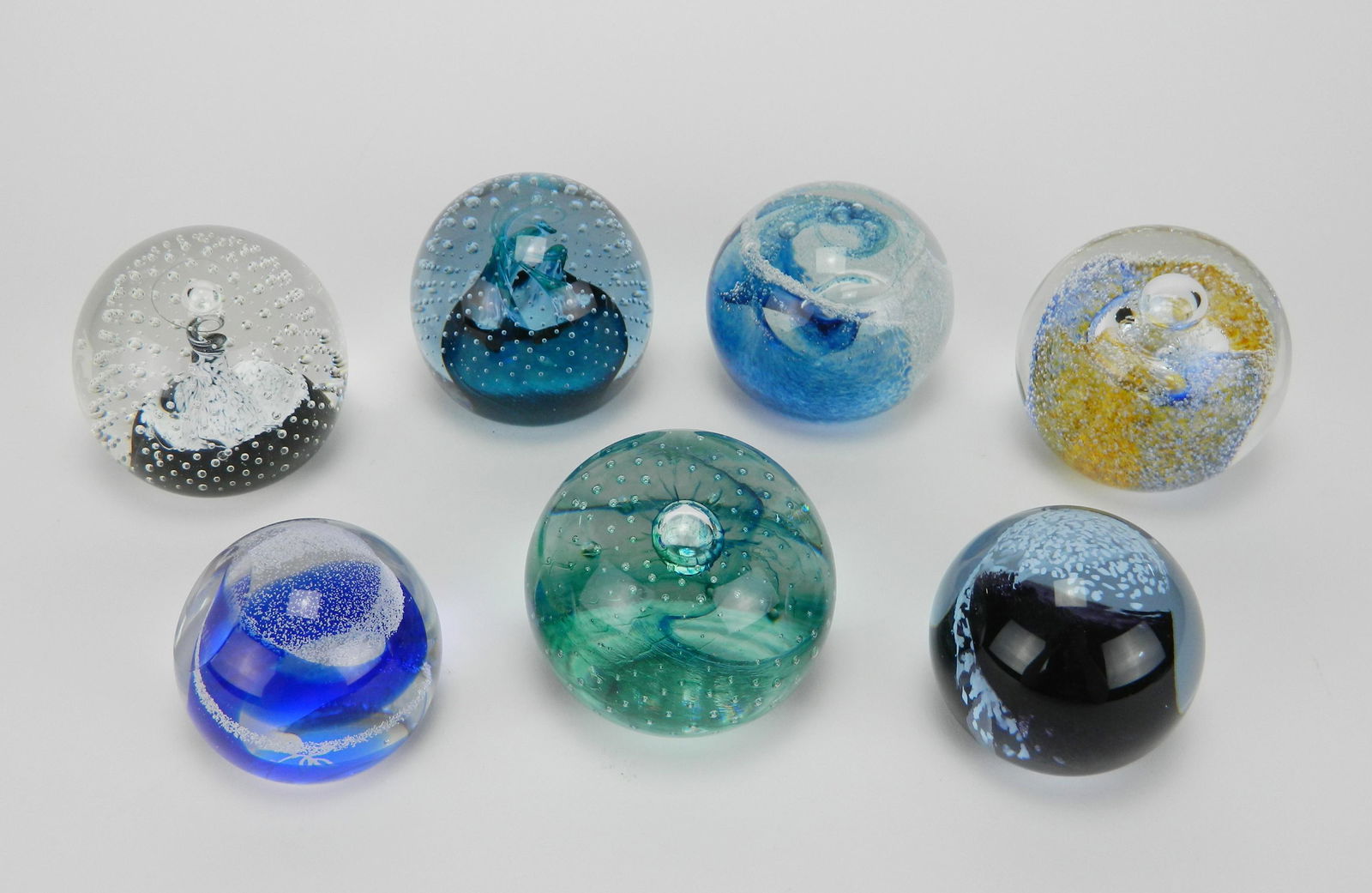 7 Caithness Art Glass paperweights (1 of 8)