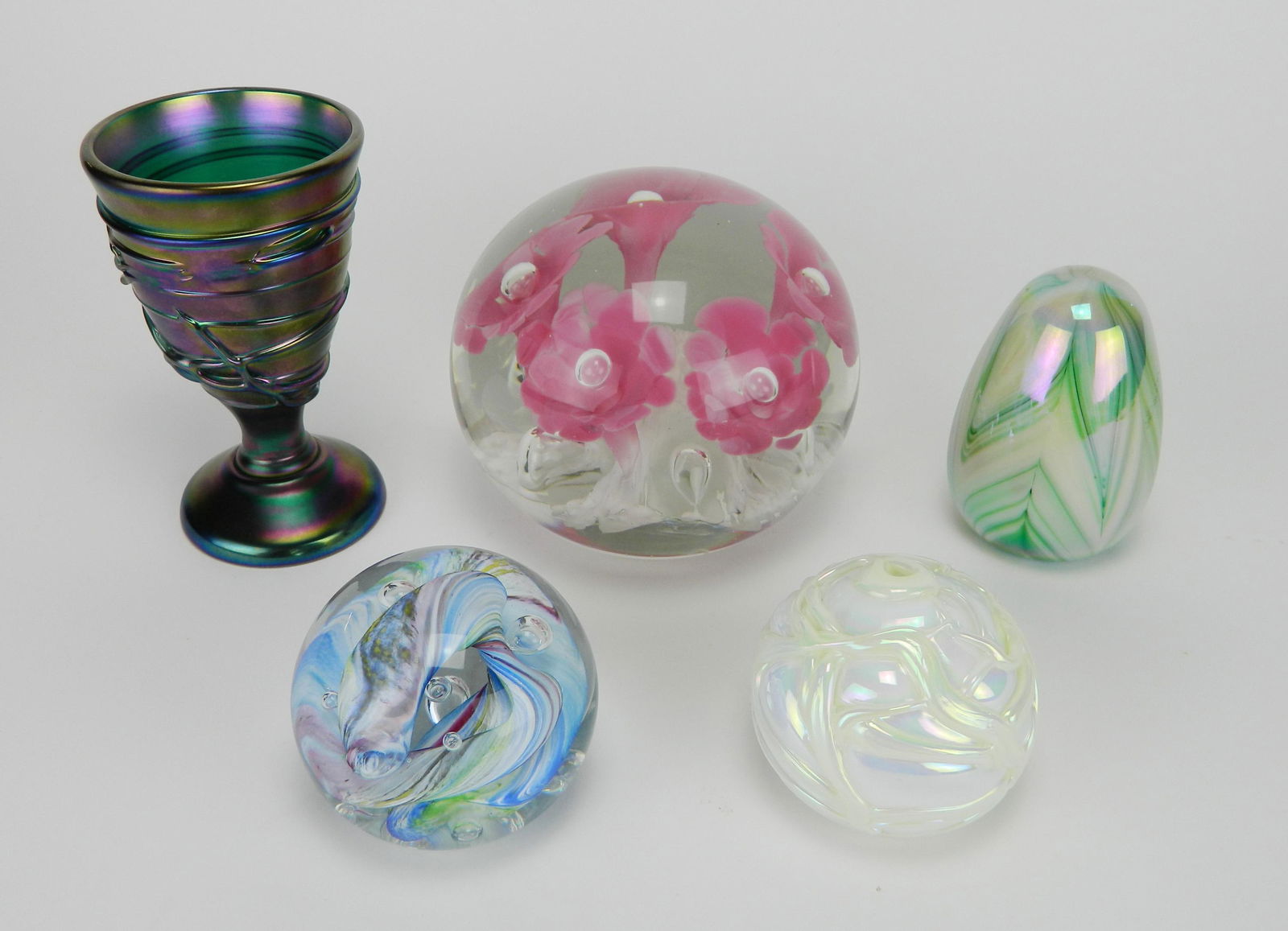 4 Gibson Art Glass paperweights (1 of 6)