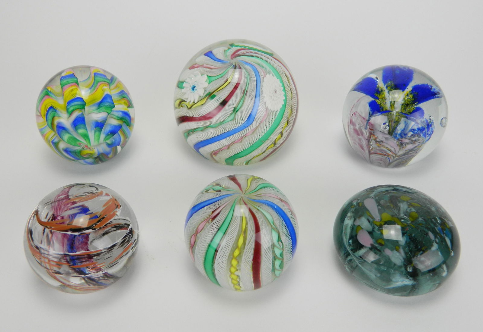 6 Art Glass paperweights (1 of 7)