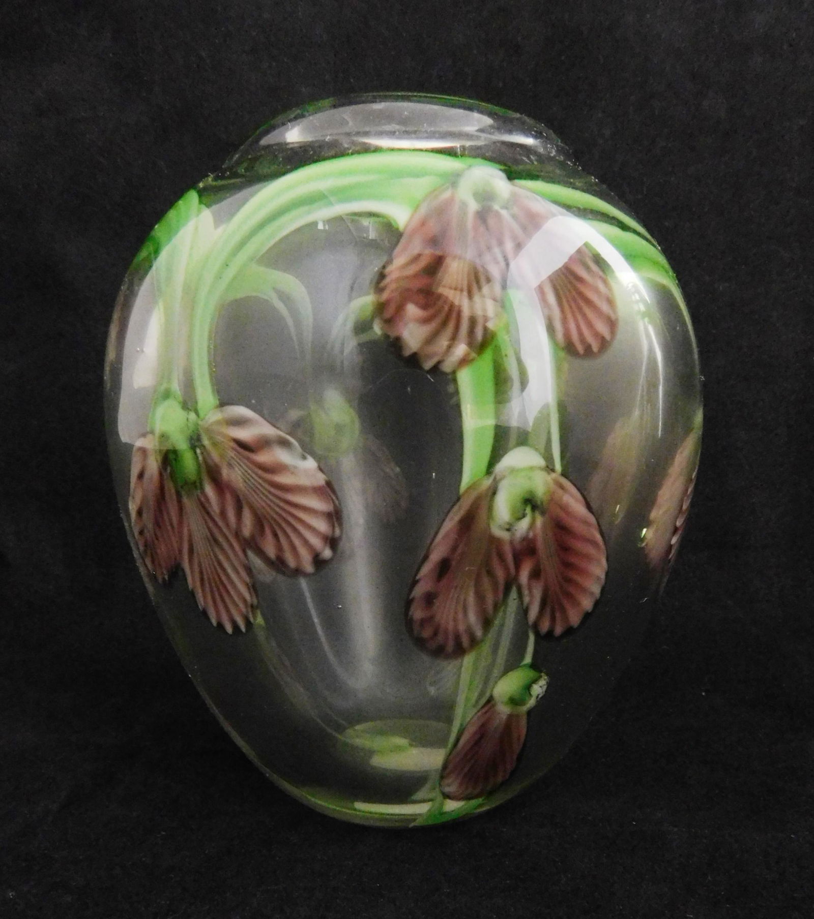 6 Art glass vases (1 of 10)