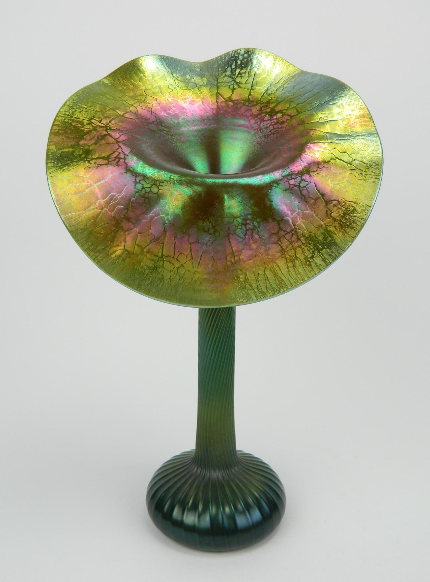 Lundberg Studios Jack in the Pulpit Art Glass vase (1 of 5)