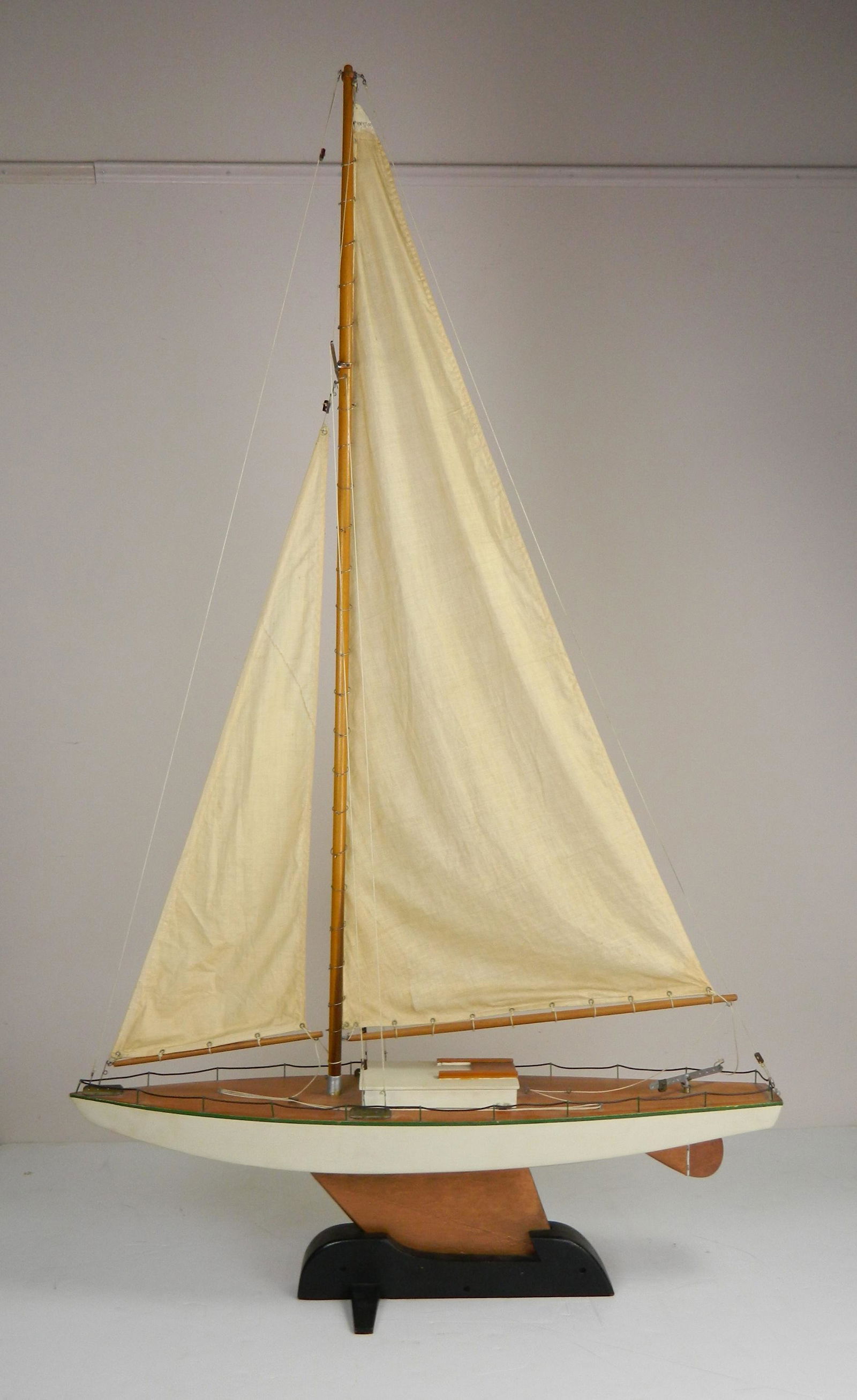 Sailboat model with stand (1 of 7)