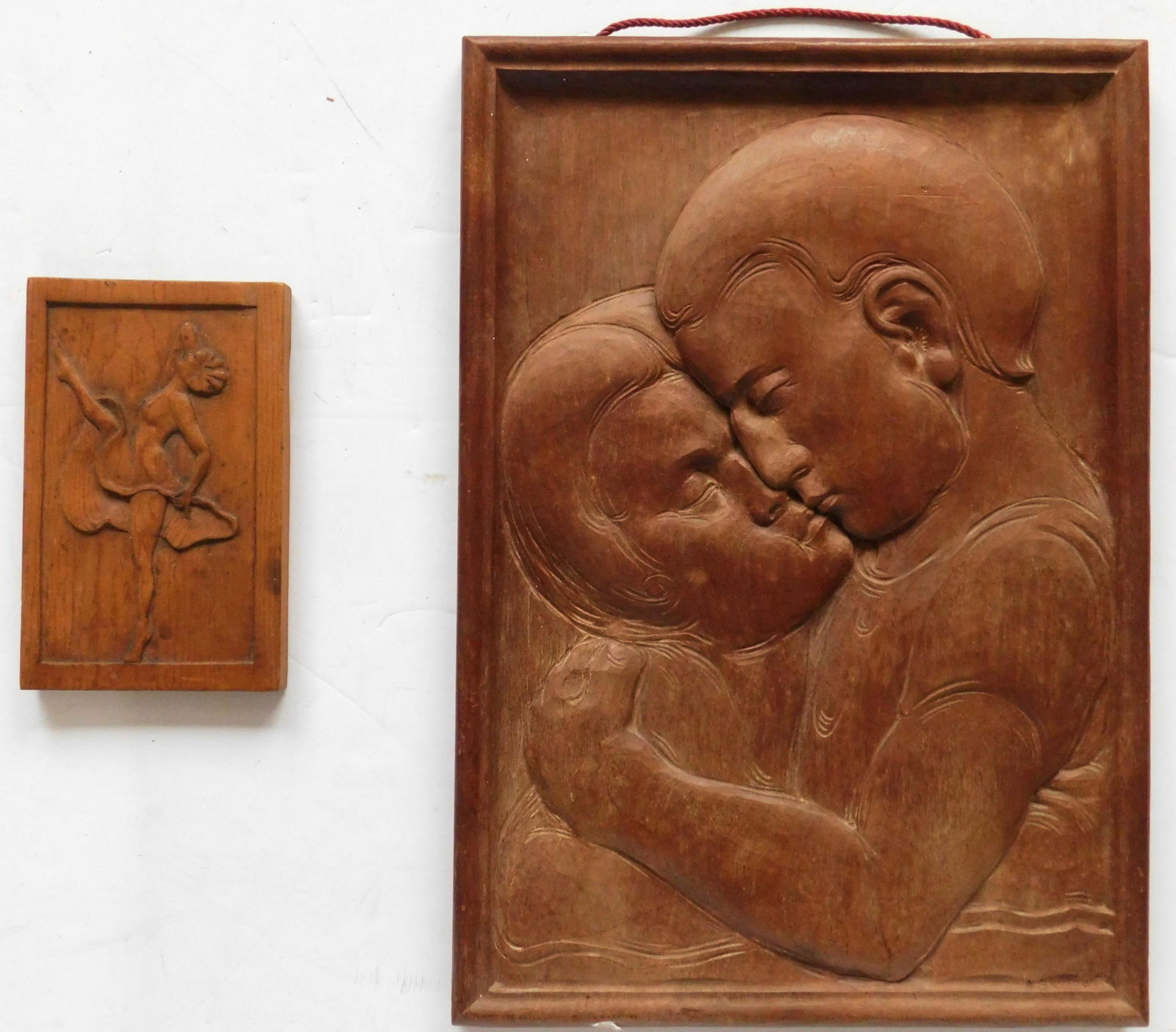 2 American carved wood plaques (1 of 6)