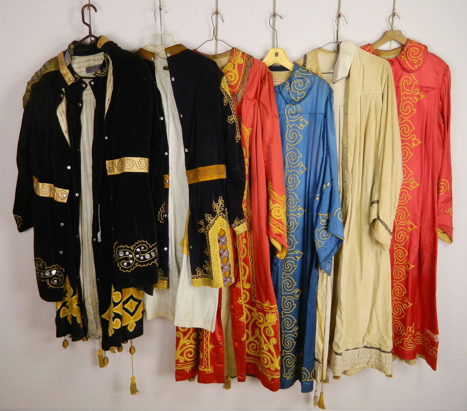 I. O. O. F. ceremonial robes and hats (1 of 5)