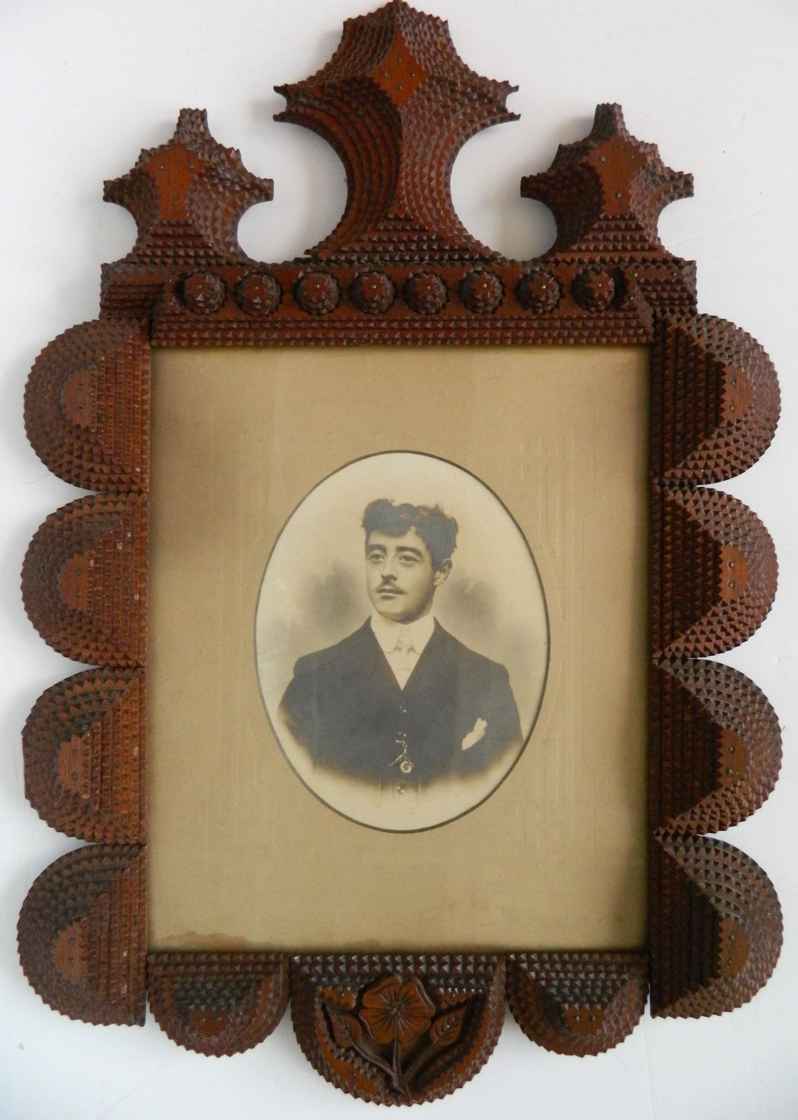 Tramp Art frame (1 of 6)