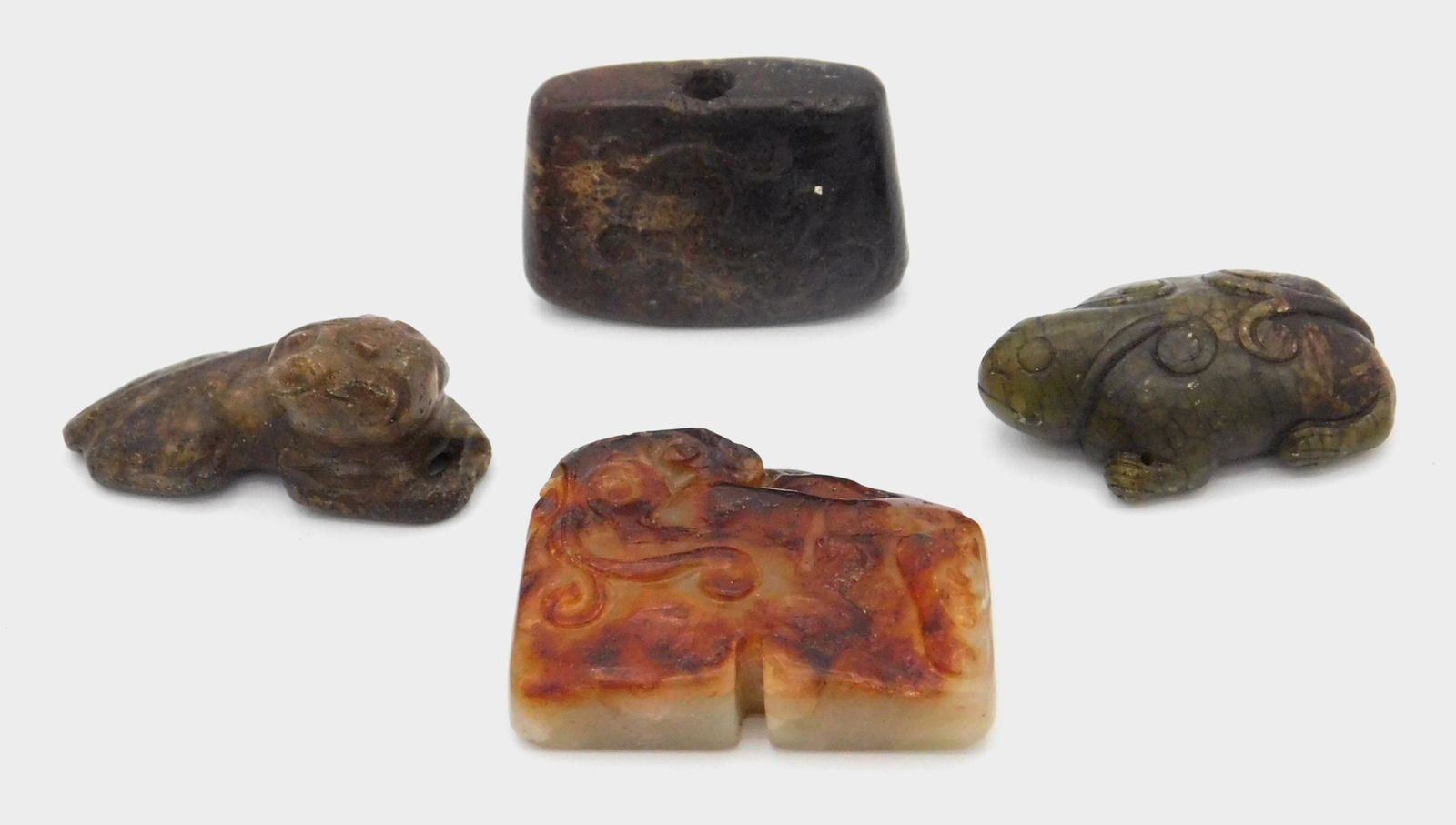 4 Jade items (1 of 10)