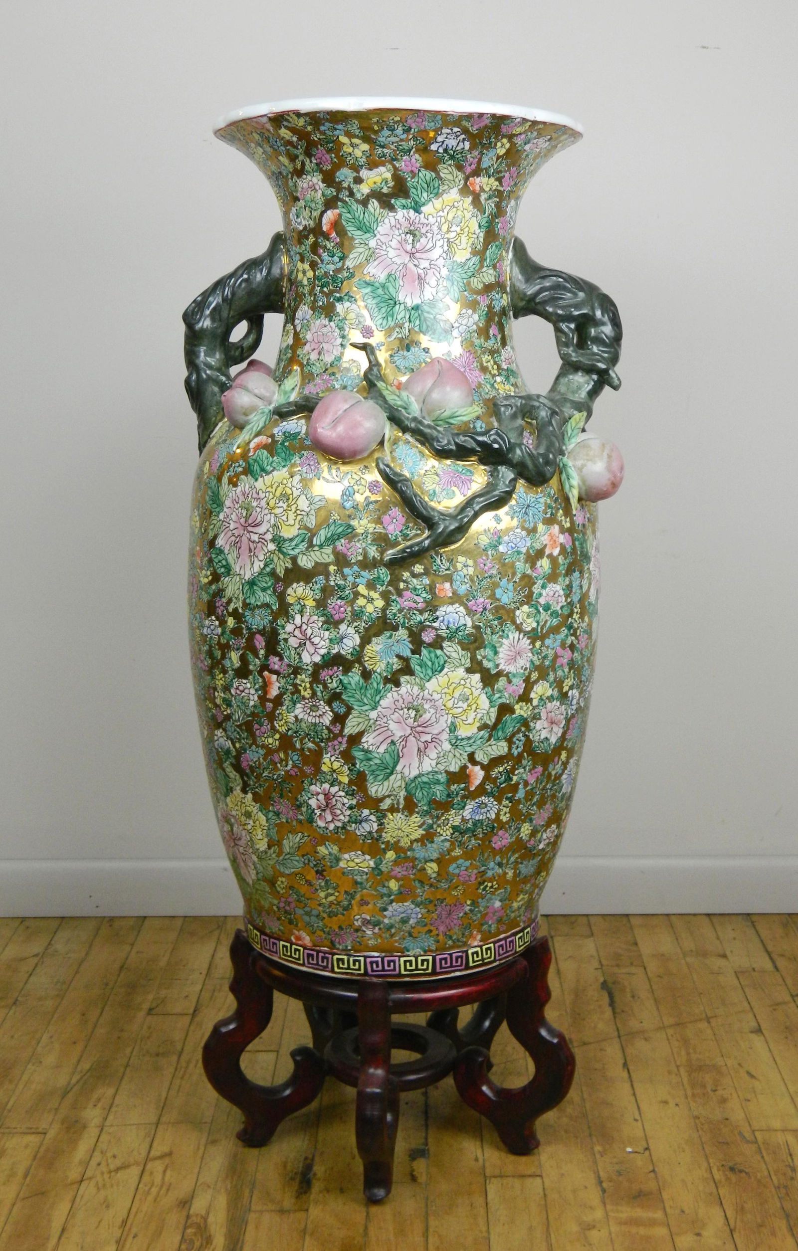 Large Chinese porcelain floor vase (1 of 7)