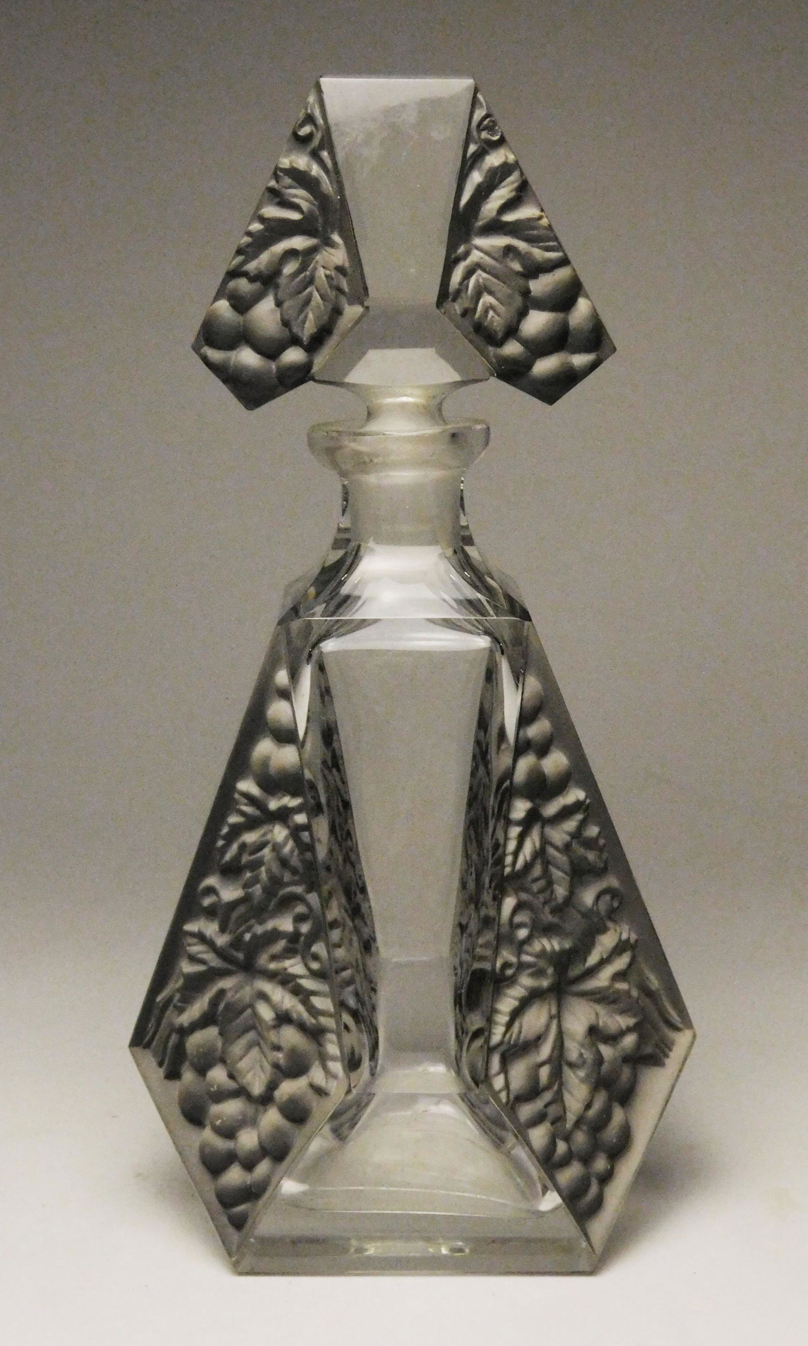 Clear and frosted glass decanter (1 of 3)