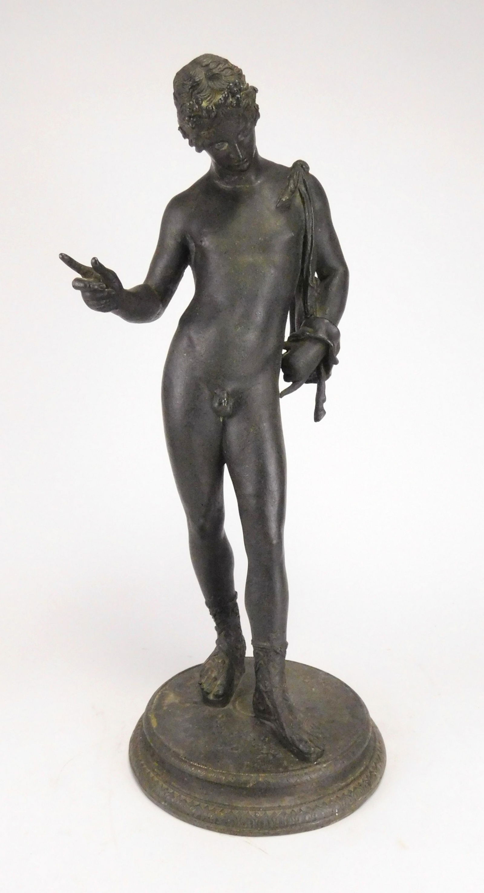 Classical style bronze (1 of 4)
