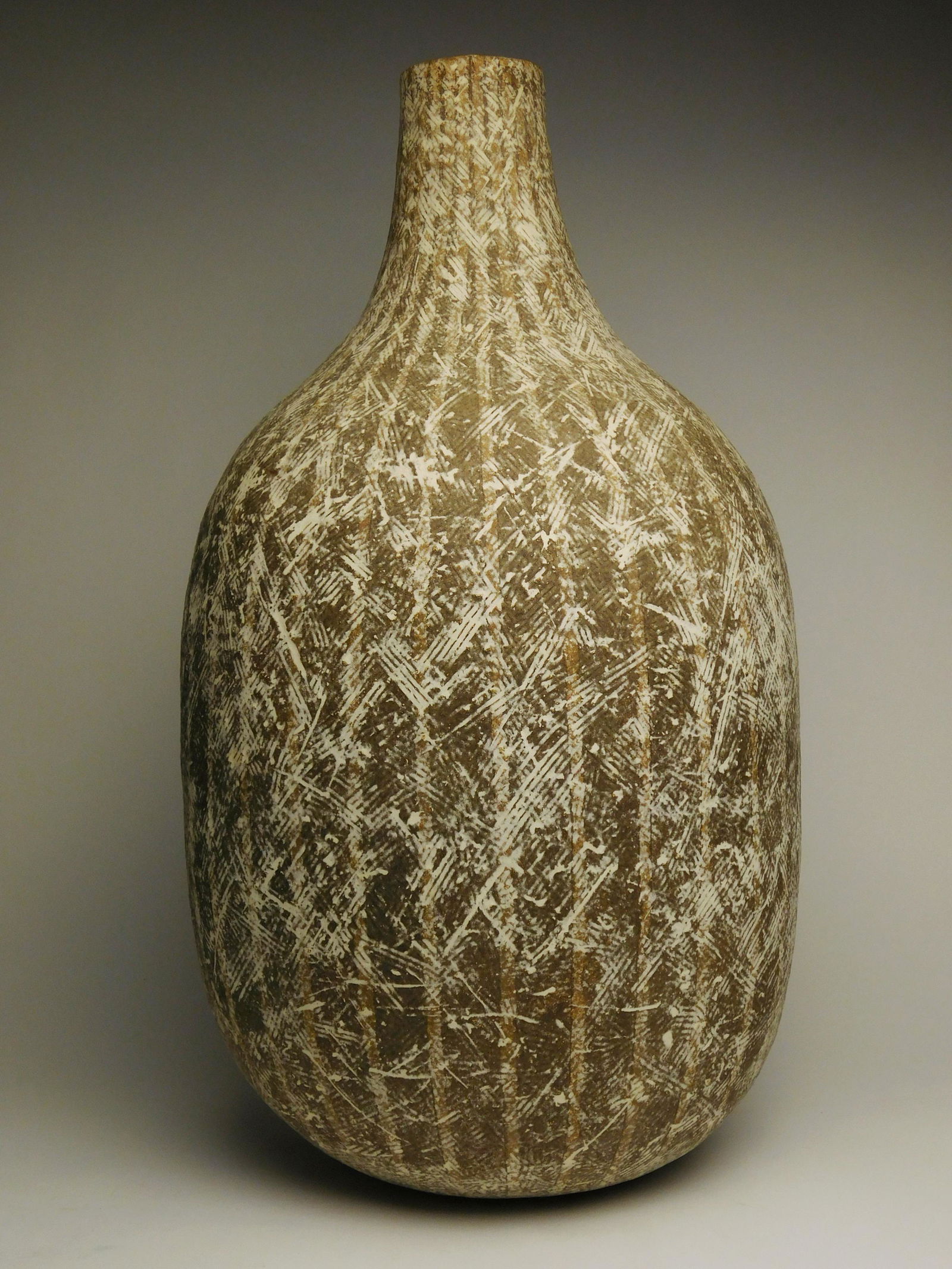Claude Conover ceramic vessel (1 of 4)