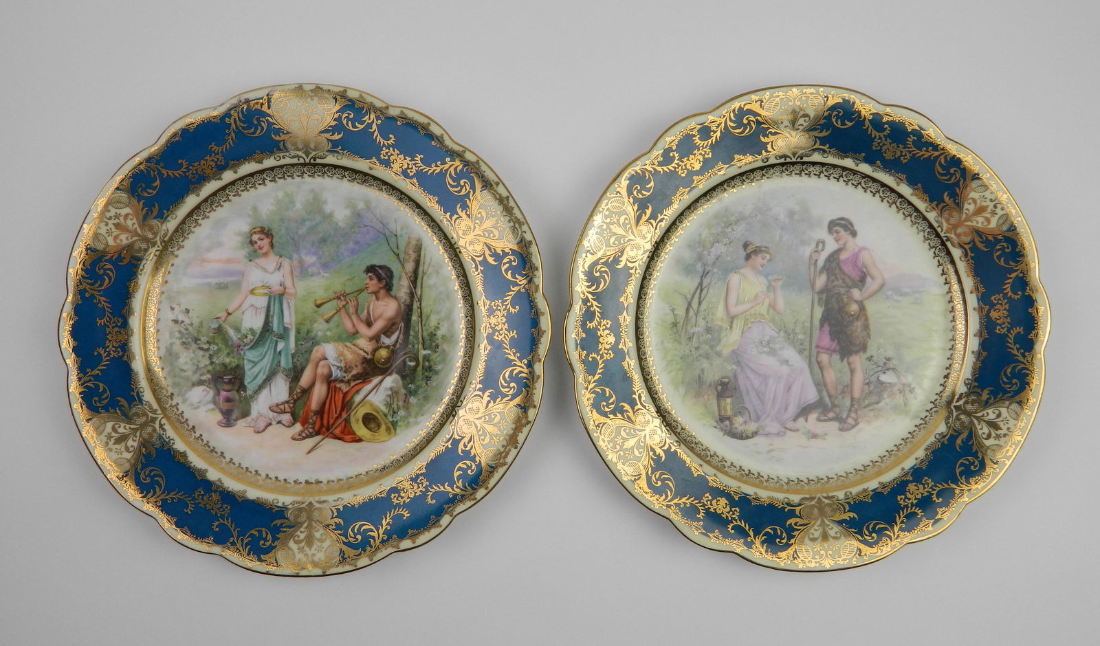 2 Crown Royal Austrian porcelain plates (1 of 6)