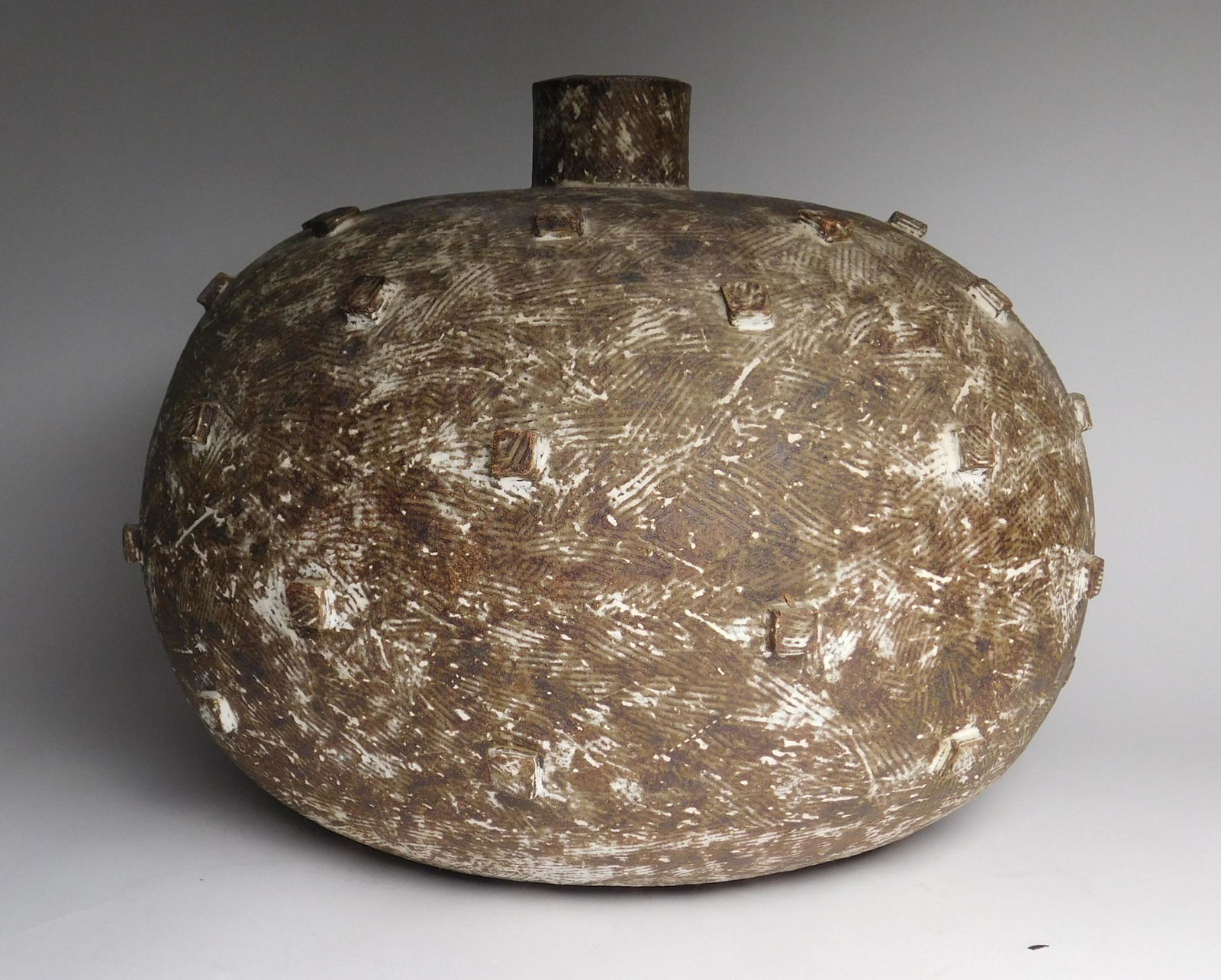 Claude Conover vase (1 of 7)