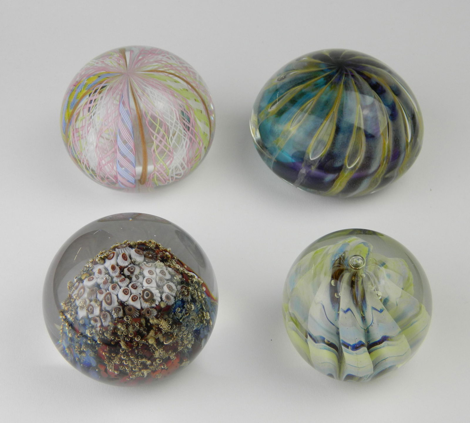 4 Art Glass paperweights (1 of 9)