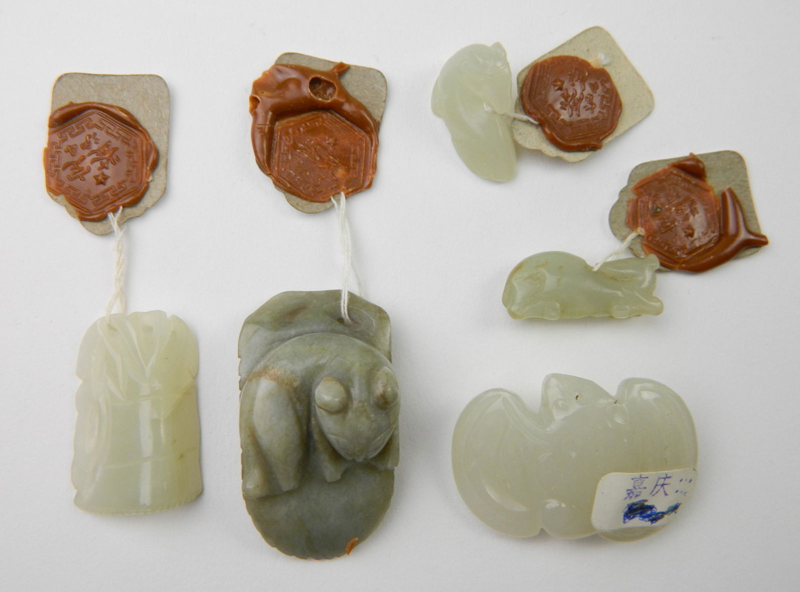 5 Carved pcs of Chinese jade (1 of 7)