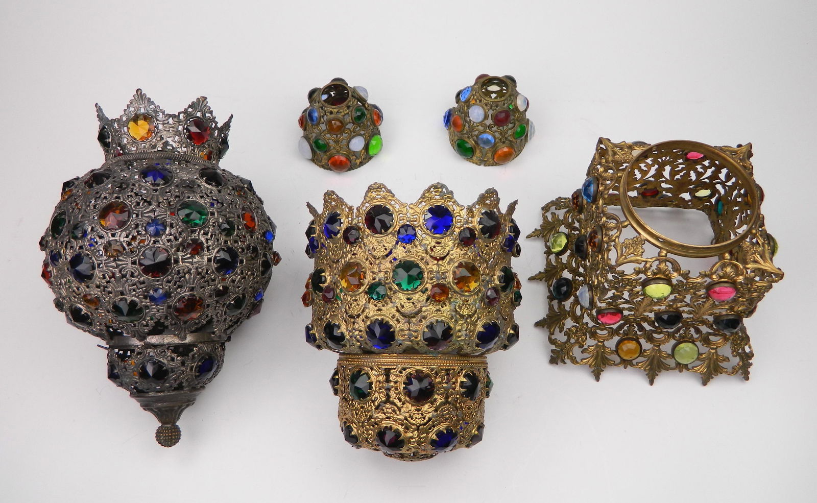 Jeweled filigree hall lamp (1 of 5)