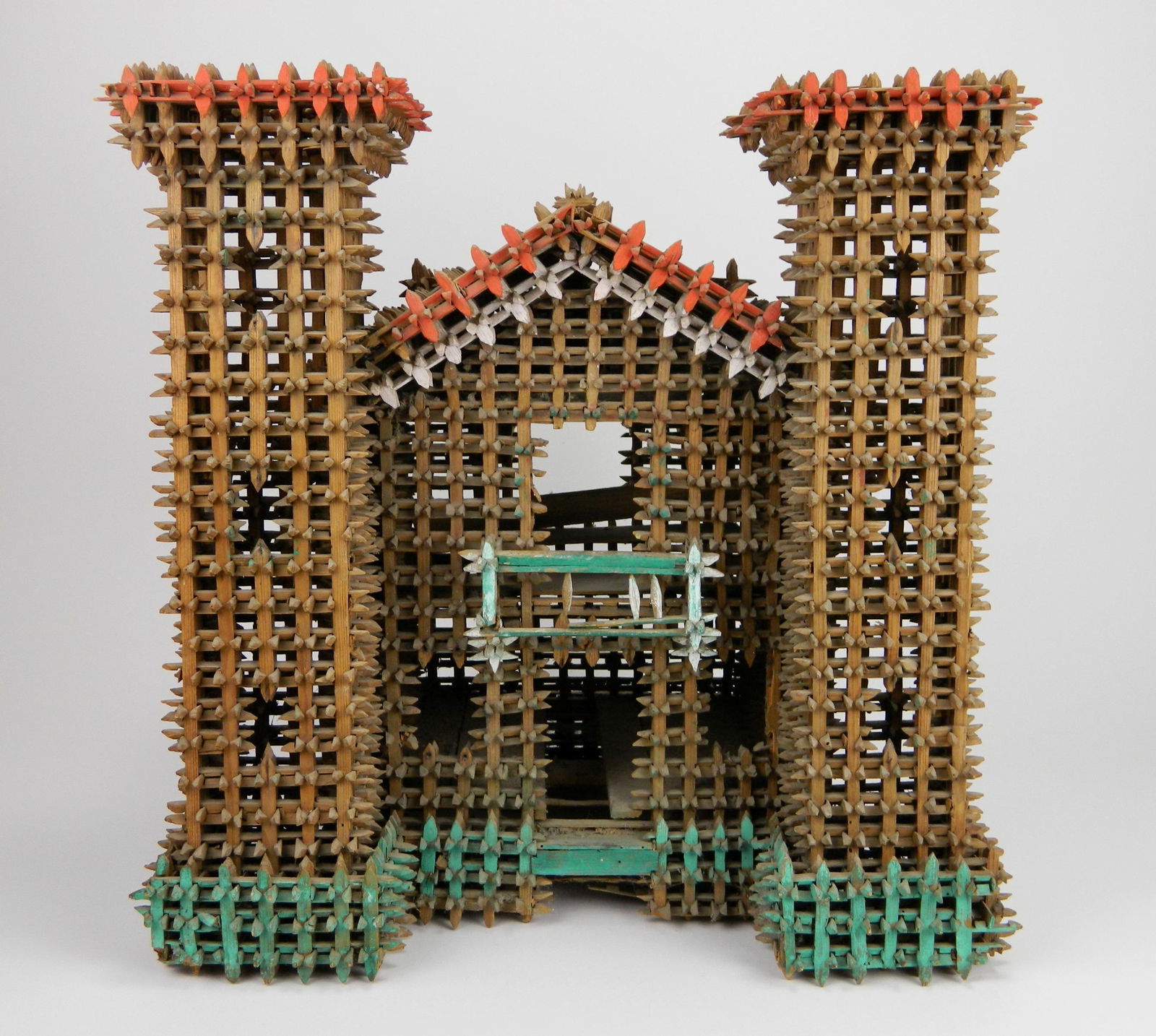 Tramp art house (1 of 7)