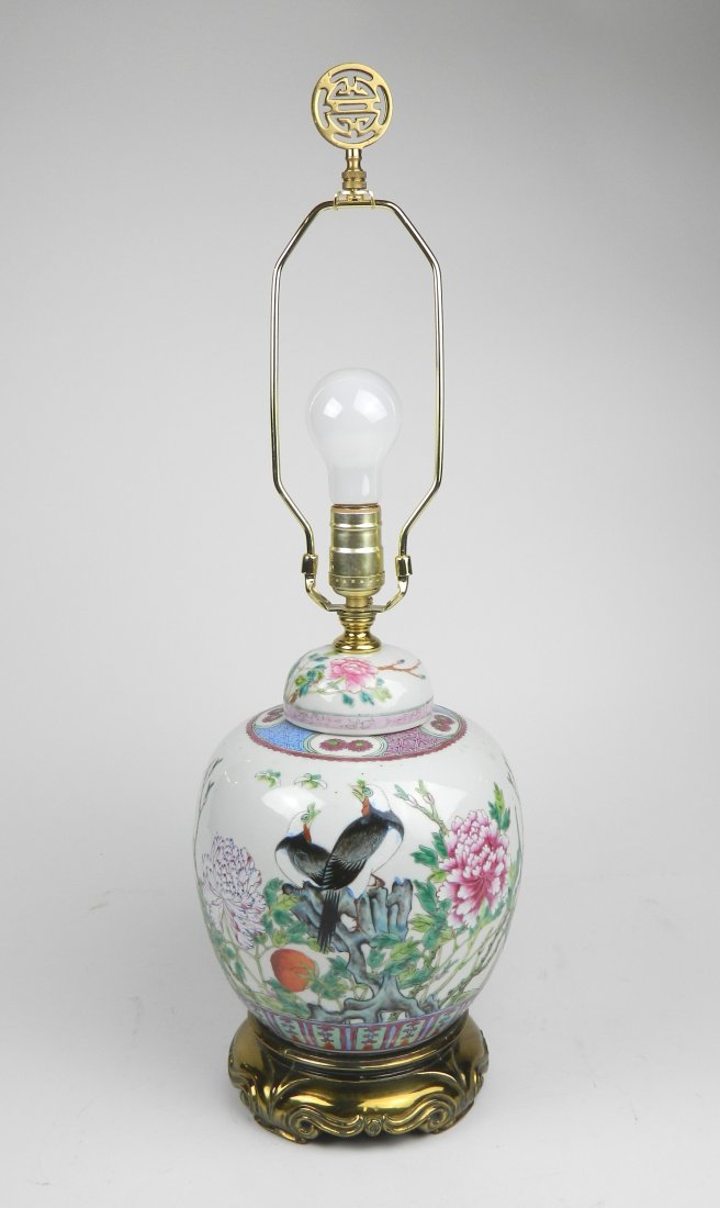 Chinese porcelain ginger jar table lamp (1 of 7)