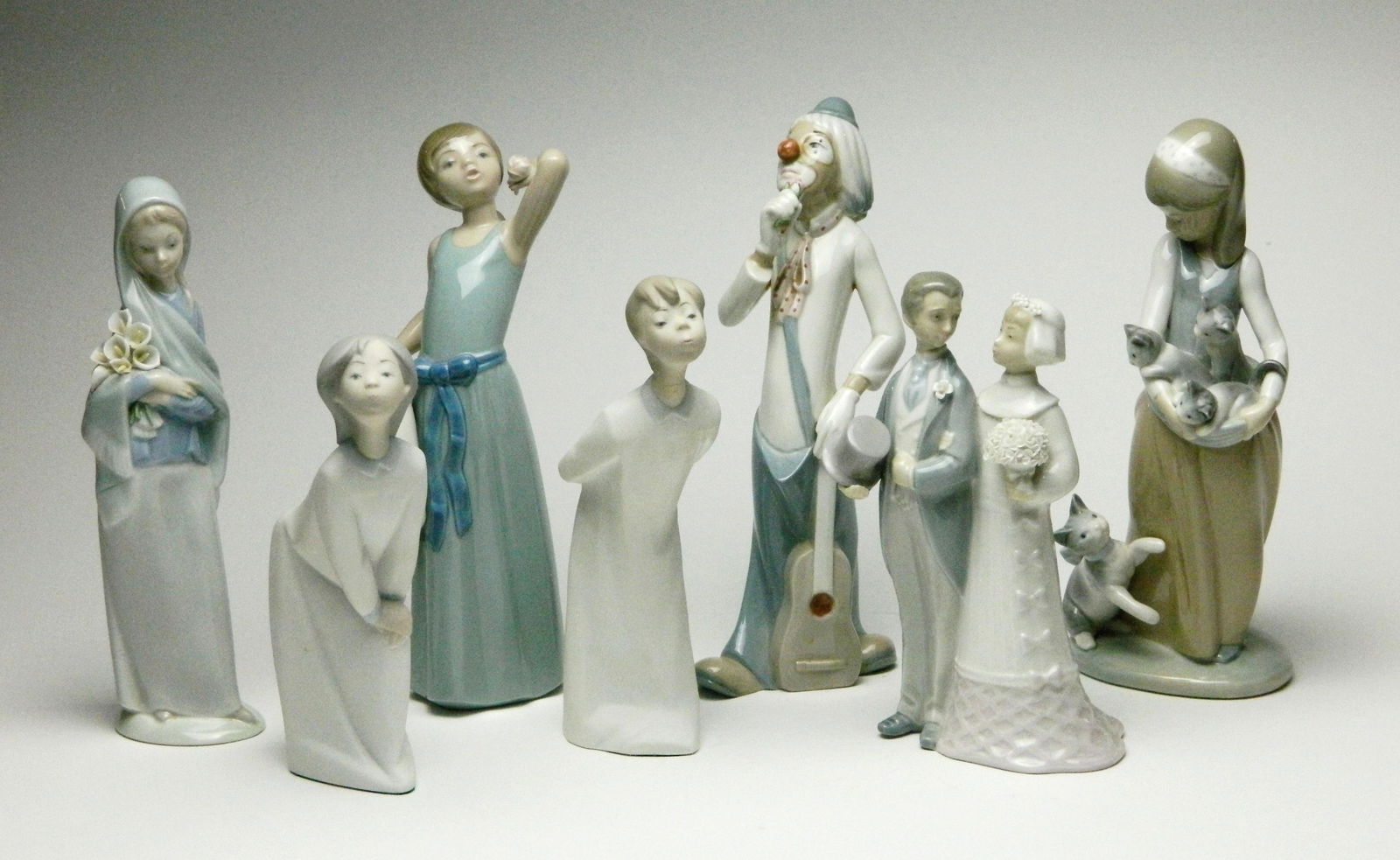 6 Lladro Porcelain figurines (1 of 4)